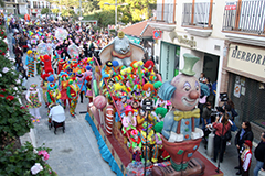 lora se pone el disfraz al calor del Carnaval 